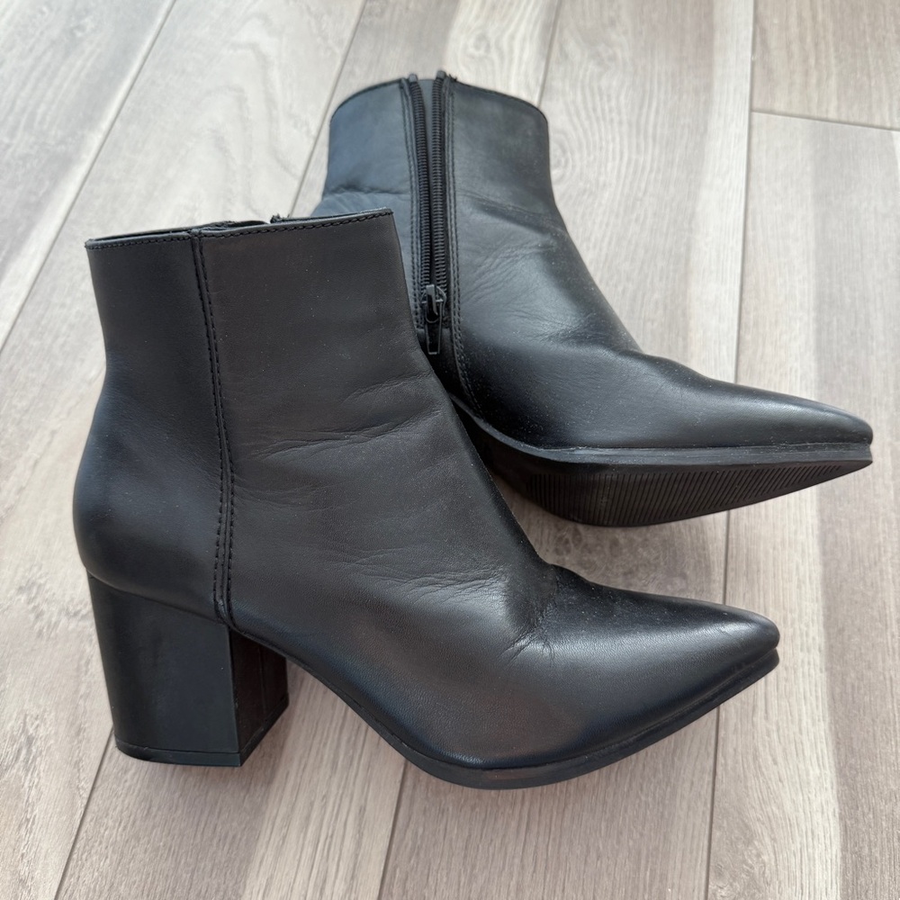 Aldo Black Leather Ankle Booties Women’s Size 6.5